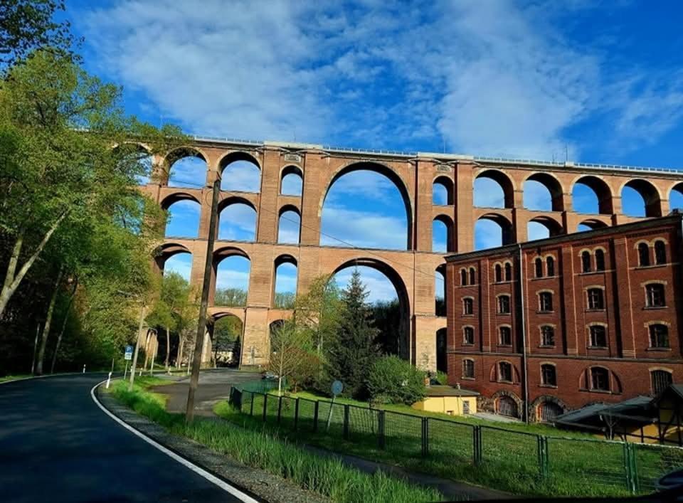 Ferienwohnung "Blick Mylau" - Naehe Freizeitpark Plohn & Weltgroesster Ziegelsteinbruecke Reichenbach im Vogtland Zewnętrze zdjęcie